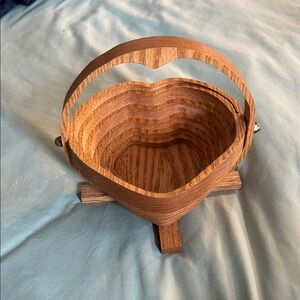 Handcrafted Gil Klein wooden heart-shaped folding basket from Regina